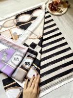 شال ساتن طرح برند - Image 5
