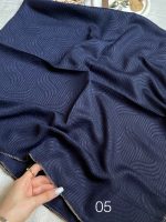 روسری نخی قواره بزرگ ۱۳۰ با حاشیه زری‌دوزی طلایی و ایستایی عالی سورمه ای