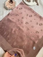 روسری نخ ژاکارد نسکافه‌ای با قواره ۱۰۰ و ایستایی عالی