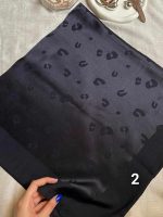 روسری نخ ژاکارد سرمه‌ای با قواره ۱۰۰ و ایستایی بالا