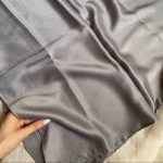 روسری ابریشم متالیک مشکی شاین‌دار مجلسی رنگی
