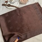 شال ژاکارد لمه وارداتی قهوه‌ای با طرح خاص و شاین زیبا