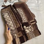 روسری نخی دور حاشیه قهوه‌ای