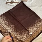 روسری نخی دور حاشیه قهوه‌ای