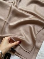 روسری ابریشم متالیک کرم